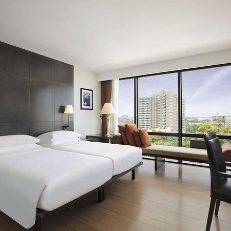 Hyatt Regency Dar Es Salaam, The Kilimanjaro Hotel ภายนอก รูปภาพ